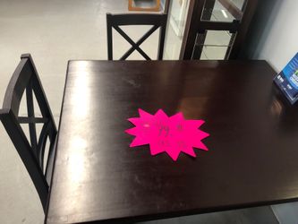 Table with 2 chairs
