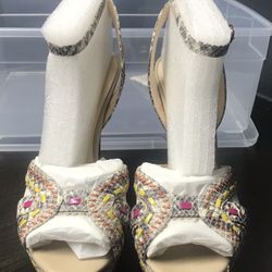 Size 7.5 - Women’s GUESS Shoes Snakeskin Brand New