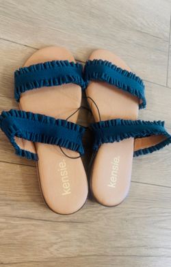 Kensie ruffle sandal Cutesy hobo memory foam SZ 6 women
