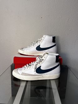 nike size: 11.5 adult