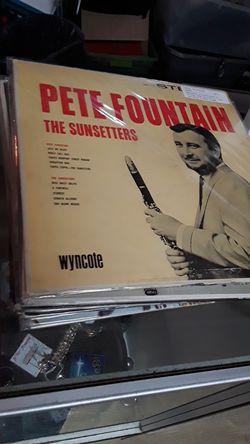 Vinyl records / albums