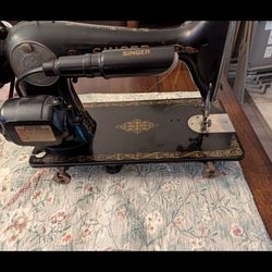 Singer Sewing Machine 1946