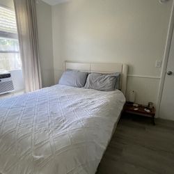 Queen Bed And Frame 