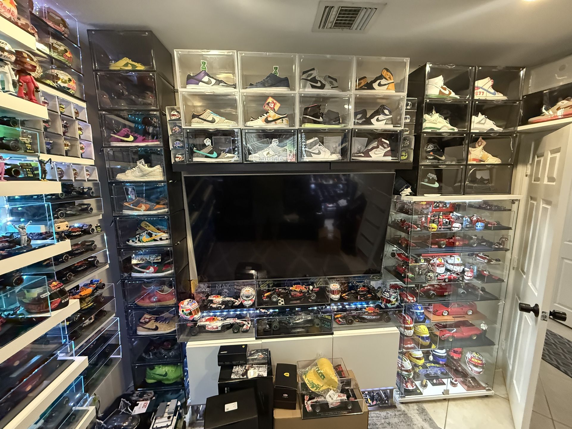 Nike Sb , Jordan , Kobe , Travis Air Max Collection For Sale All Ds