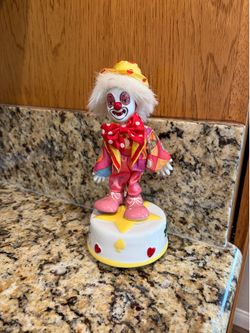 1970’s porcelain clown music box