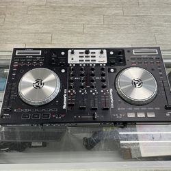 Numark Serato NS6 4-Channel Digital DJ Controller Turntable Interface