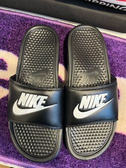 Brand New Black & White Nike Slides Size 10 Men’s