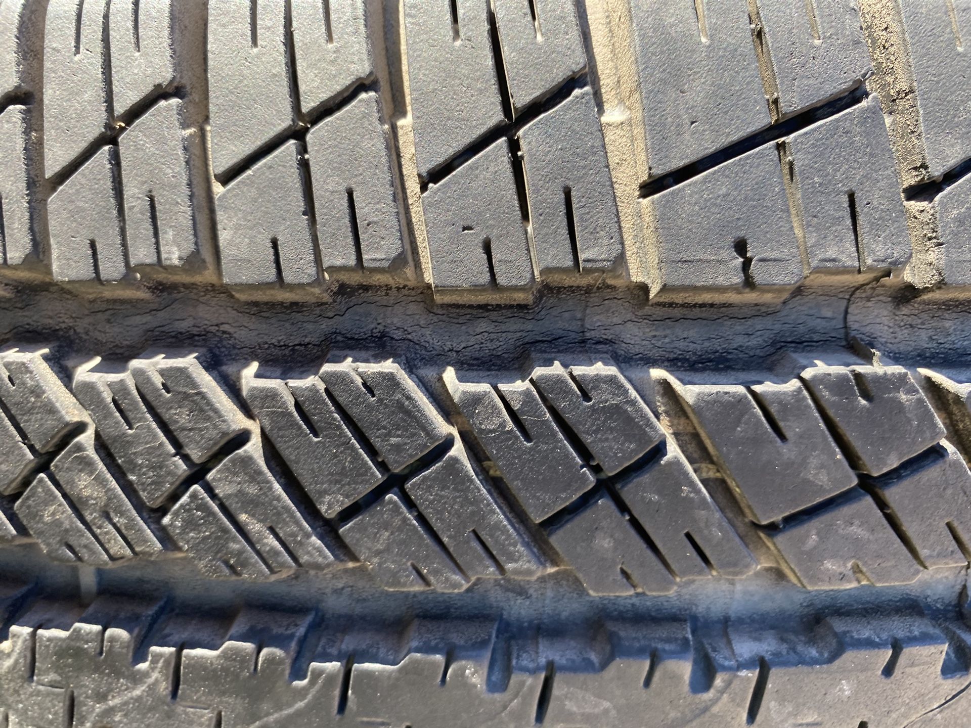 Tire 265/70R17