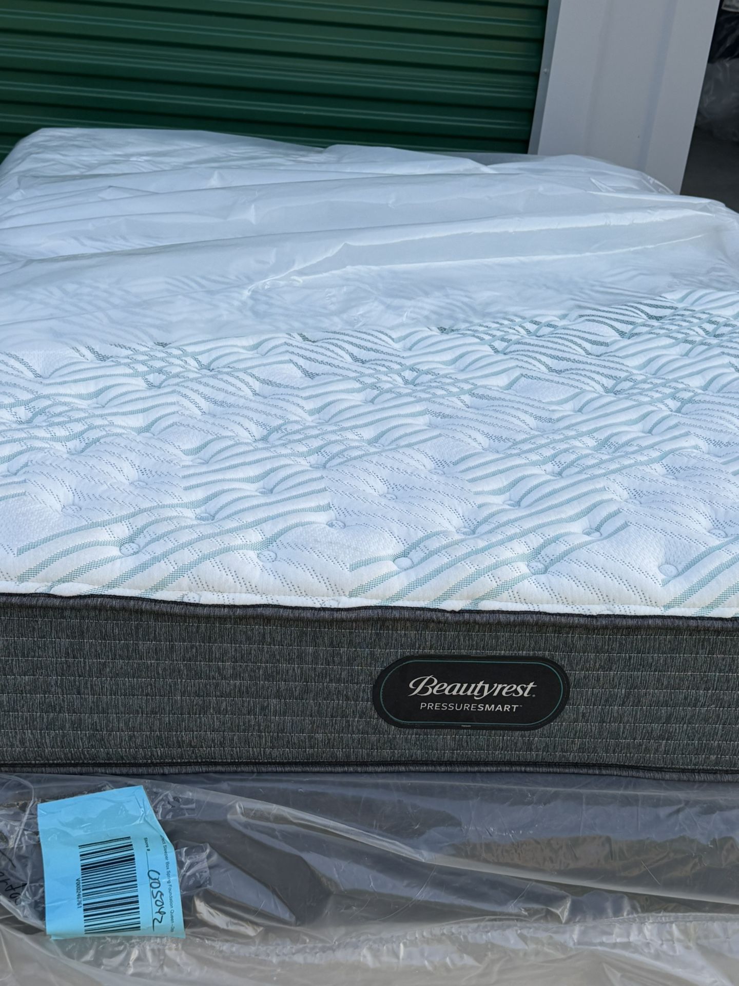 NEW QUEEN SIZE BEAUTYREST MATTRESS ONLY