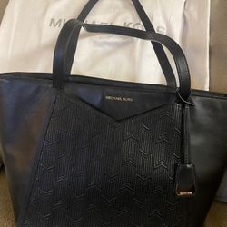 Michael Kors Authentic Large Shoulder Bag 
