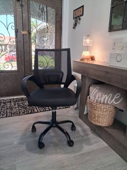COMPUTER CHAIR