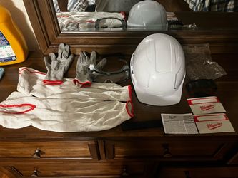 Milwaukee Jobsite Safety Kit Hard Hat Set