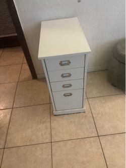 White 4 drawer nightstand