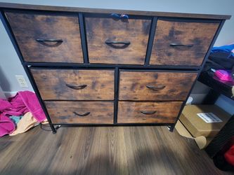 7 Drawer Dresser.