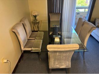 Dining table with 6 chairs and coffe table