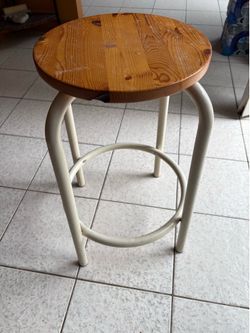 metal/wood stools