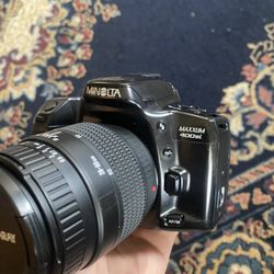Minolta Maxxum 400si 35mm Film Camera & 35-70mm lens (READ DESCRIPTION)