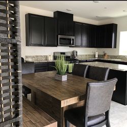 Ashley Sommer field table 