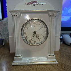Vintage Paul Sebastian White Porcelain Quartz Mantle Clock