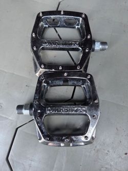 Dmr bike pedals Chrome