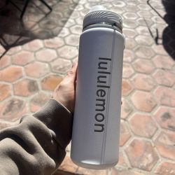 Lululemon Waterbottle