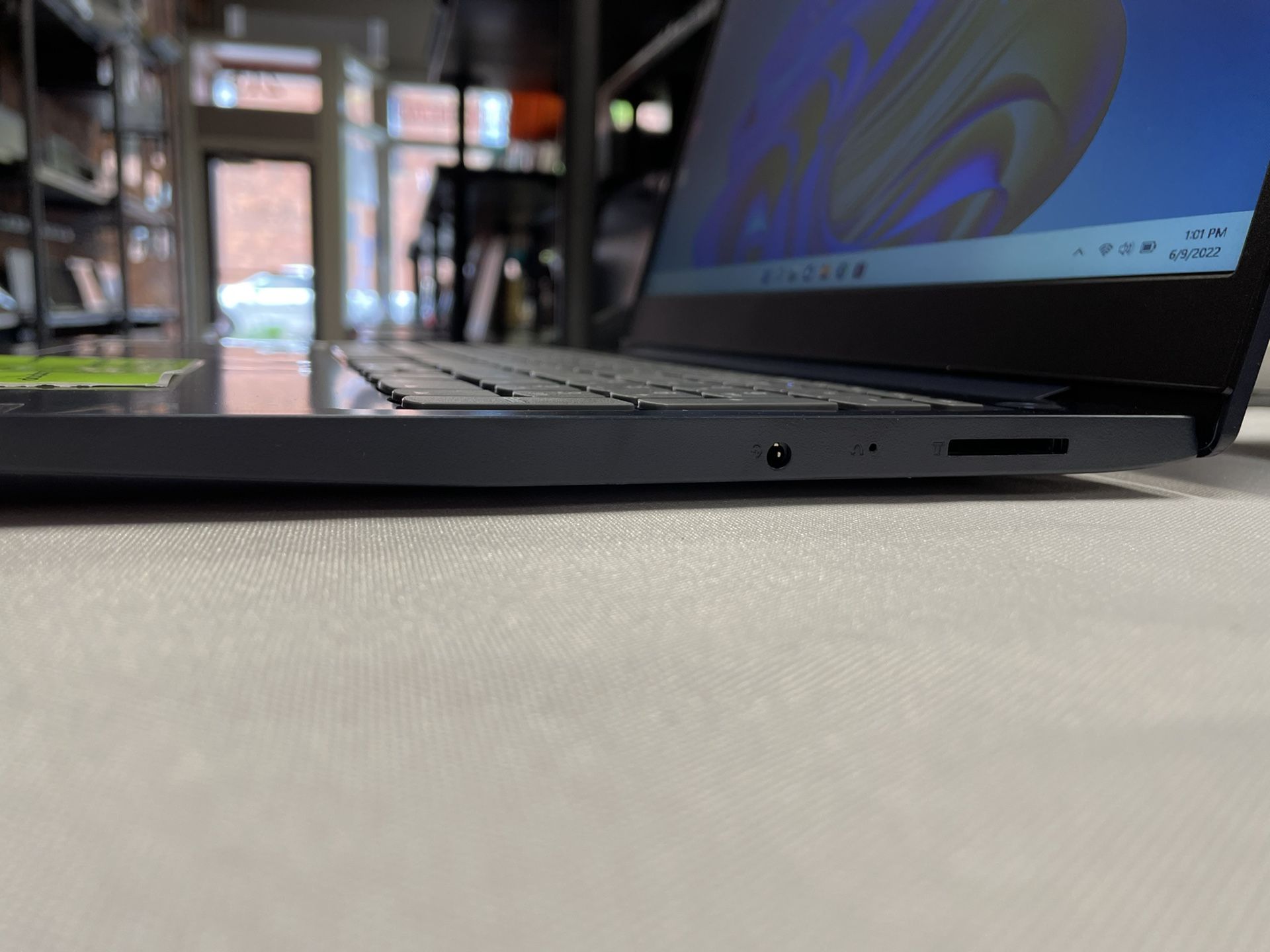 Lenovo IdeaPad Touchscreen Laptop W11 i3 10th Gen 8GB RAM