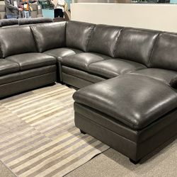 Altan Sectional Seating Set

👈Financing Available Only $10 Down Payment🥳