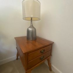 2 Side Tables 