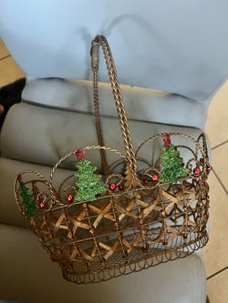 Decorative Christmas basket