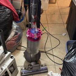 Dyson DC65 Animal Upright Vacuum Cleaner