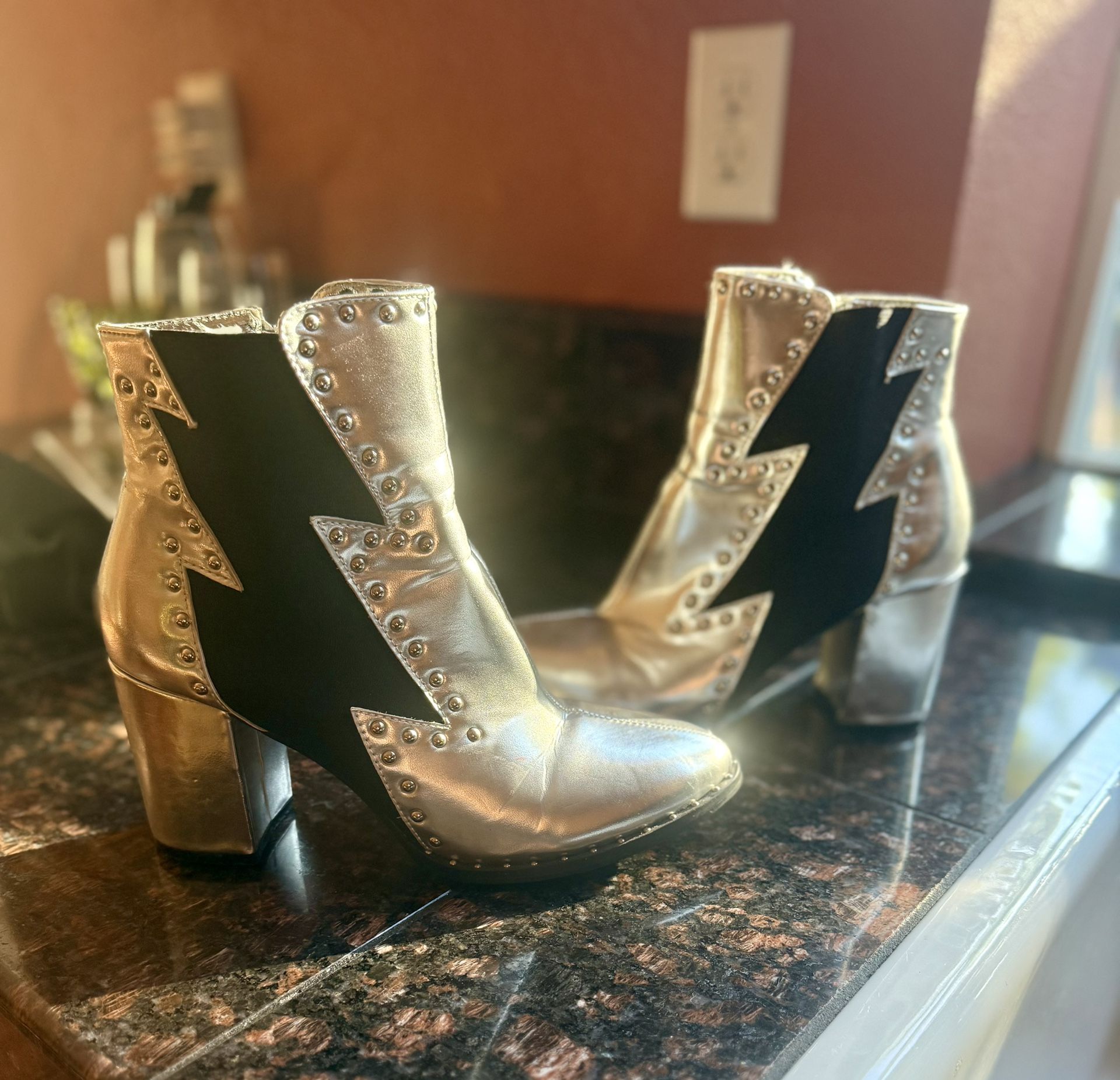 Boots  - Silver & Black 