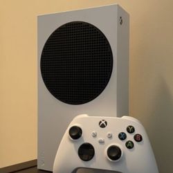 Xbox Series S And White And Green Turtle Beach Headset