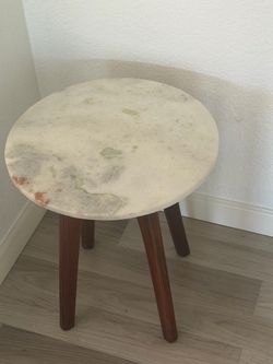 Table/ Round Side Table
