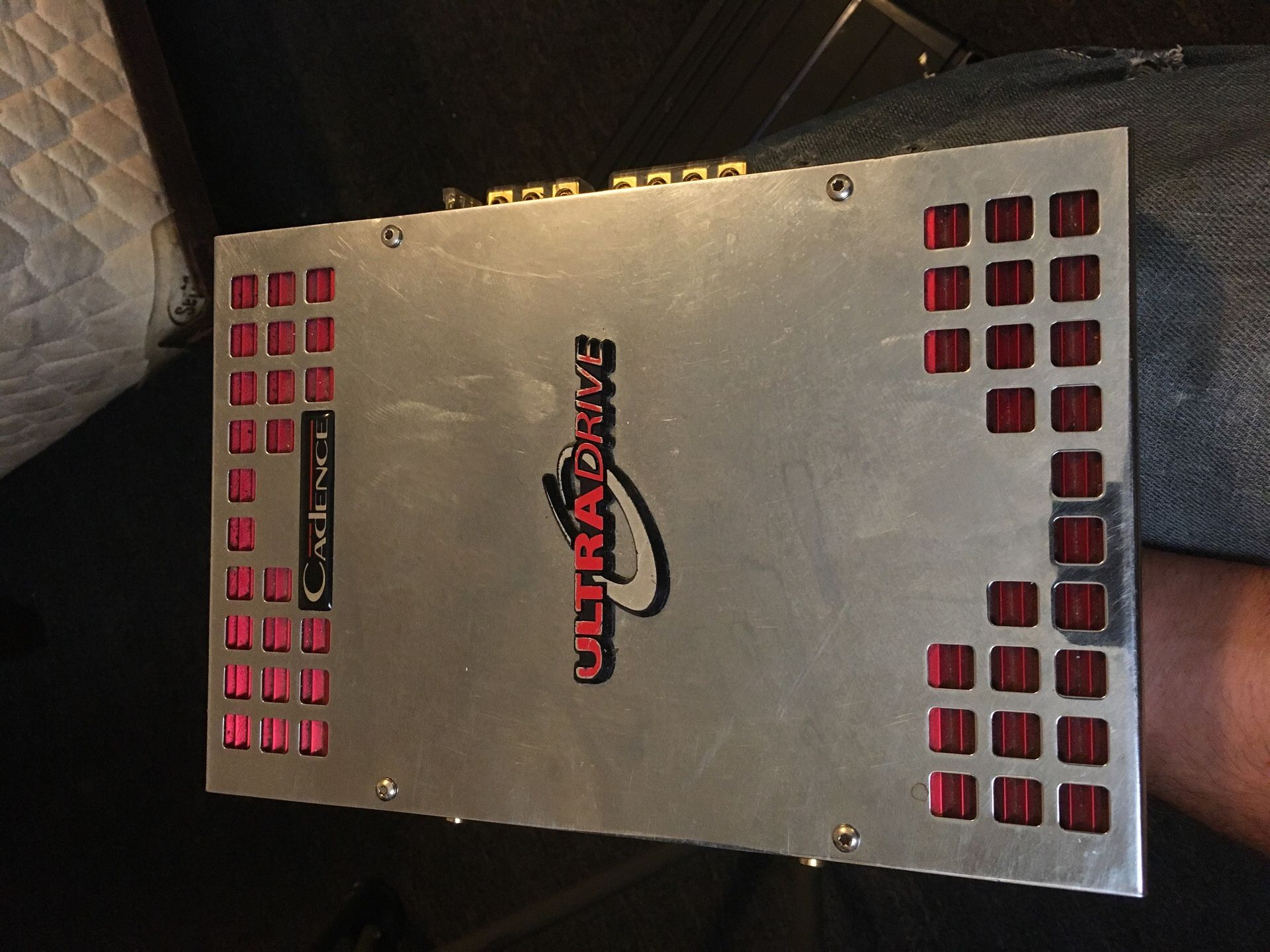 Cadence ultra drive z-100 car audio amplifier