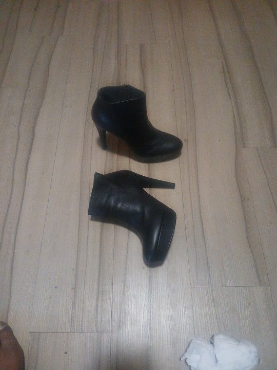 Stuart Weitzman Shoes