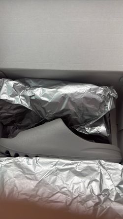Yzy-01 size 13 gray slides