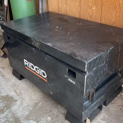 RIGID TOOL BOX