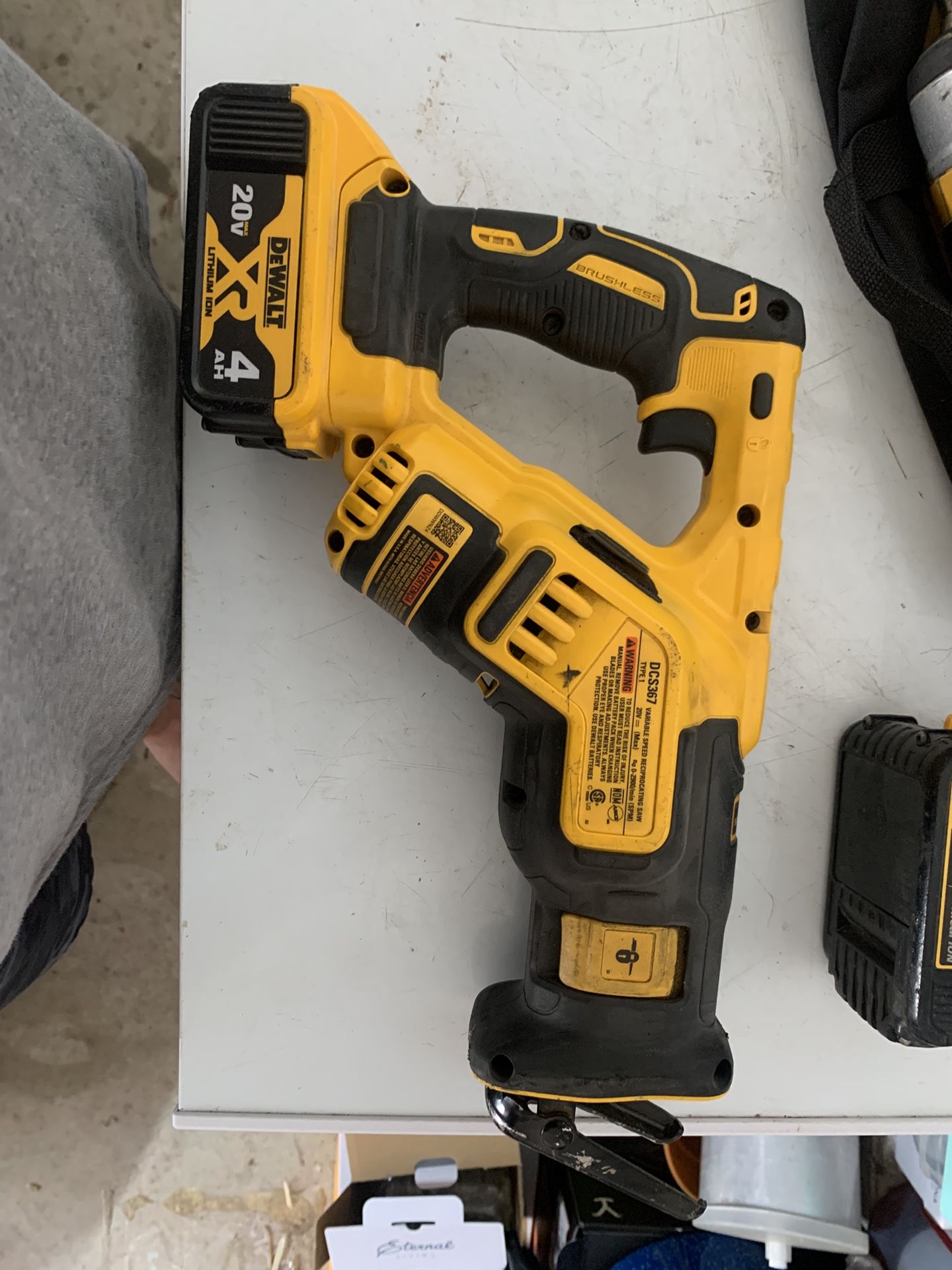 Dewalt DCS367 Reciprocating saw