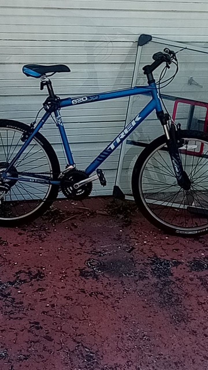 Trek 820 Mountain Bike 