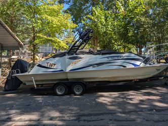 2016 Caravelle Razor 238ph Deckboat