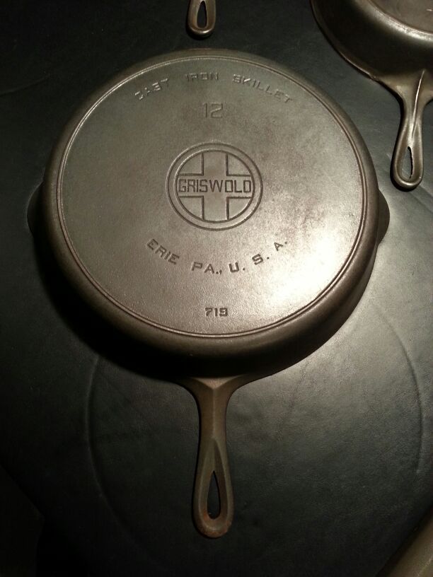 Griswold cast iron skillet #12