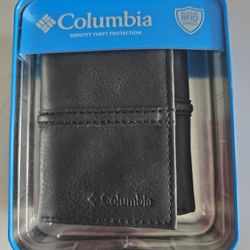 *NEW* Columbia Wallet