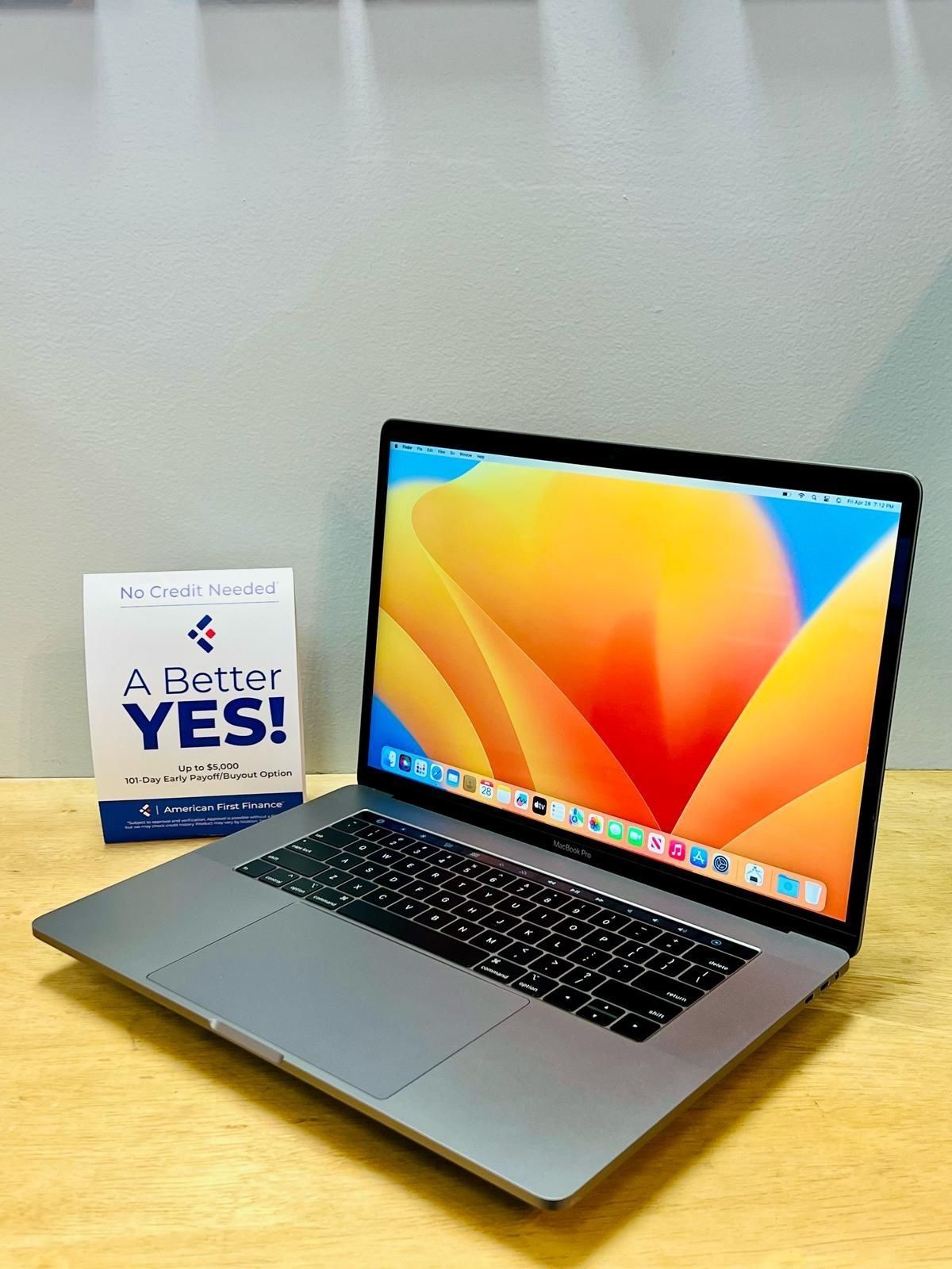 MacBook Pro 15” Laptop Apple Space Grey Intel Core i7/16GB RAM