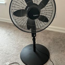 Lasko Oscillating fan with remote