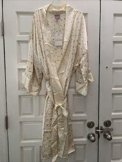 Show Me Your Mumu Robe Brand New With Tags 