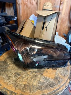 2018-2021 LEXUS NX3000 OEM FRONT RIGHT RH HEADLIGHT HALOGEN