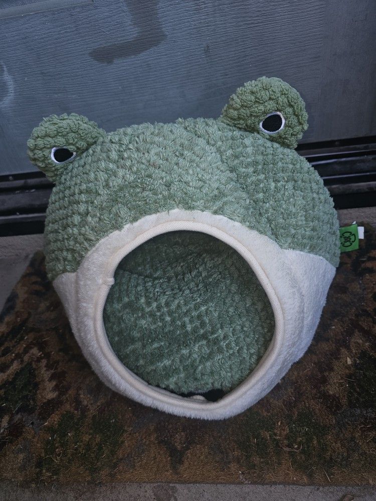 Kimpets Cat Nest In Good Condition