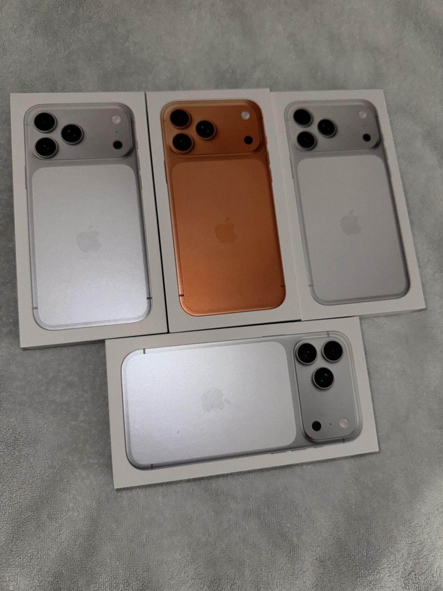 Apple iPhone 17 Pro Silver Unlocked With Receipt