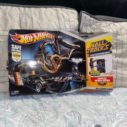 Hot Wheels The DARK Knight, RISES Wall Tracks