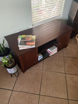 Tv stand